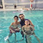 آموزش شنا در حضور والدین (داریوش گنجی)