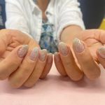 خدمات تخصصی کاشت ناخن آرمیتا