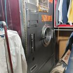 خشکشویی وسفیدشوی عالیجناب