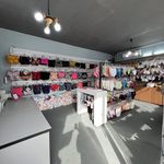 گالرى لباس زير درخشش طلايى