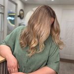 خدمات تخصصی رنگ و لایت مو اراک