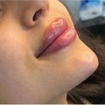 مرکز لیزر و کلینیک زیبایی دلارا