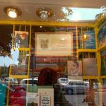 کتاب فروشی پنجره