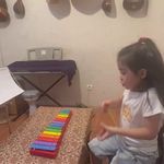آموزشگاه موسيقي آواي تكين