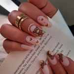 مرکزتخصصی کاشت ناخن و اکستنشن مژه رامونا