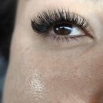 اکستنشن مژه مینا آقایی