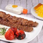 کترینگ و تهیه غذای لاوان