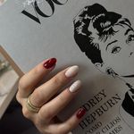 خدمات و اموزش تخصصی ناخن نفیسه صلواتی