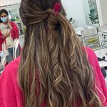 سالن تخصصی رنگ و کراتین مو نادیا