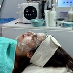 آرایشگر حکیمه مرادی