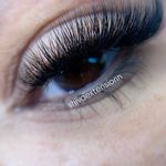 اکستنشن مژه شیوا