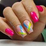 خدمات تخصصی کاشت ناخن نسترن