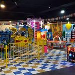 شهربازی قلعه شادی