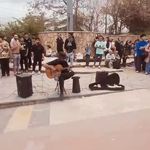 اجرای زنده با گیتار برای مناسبت هاتون