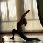 مربی یوگا  آنلاین فرشته سیفی