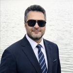 وکیل پایه یک دادگستری