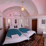 هتل سنتی نه چم (خانه تاریخی عادل سابق)