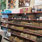 فروشگاه مواد غذایی بزرگی