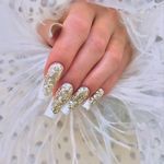 اموزش و خدمات تخصصی کاشت ناخن سمانه