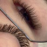 سالن زیبایی ثنا (تخصص ناخن و مژه)