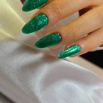 مرکز تخصصی کاشت ناخن یاشگین