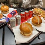 فود کورت نارون