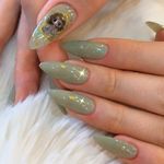 آموزش وخدمات کاشت ناخن راضیه