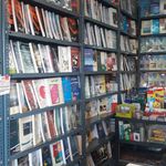 کتاب‌فروشی روشنا