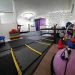 کاردرمانی وگفتار درمانی آنا