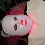 سالن پاکسازی پوست وفیشیال صورت زیبارو