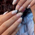 خدمات تخصصی کاشت ناخن حنا