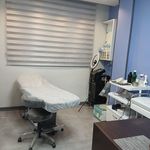 فاطمه کریمی متخصص پوست و مو