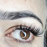 خدمات تخصصی اکستنشن مژه شادی