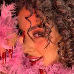 اموزشگاه و سالن زیبایی پانیذطلایی