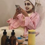 خدمات فشیال و پاکسازی پوست مریم