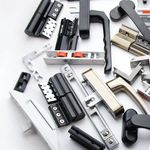 قفل و یراق پنجره دوجداره