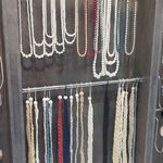پرده سرای مجلل لاریس (LARIS)
