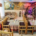 رستوران و سفره خانه مجنون