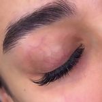 خدمات تخصصی اکستنشن مژه مهتاب