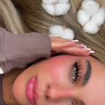 خدمات تخصصی اکستنشن مژه مهتاب