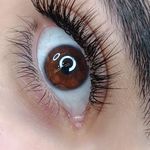 خدمات تخصصی اکستنشن مژه یلدا