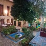 اقامتگاه سنتی لوتوس