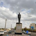 مجسمه مردانی آذر