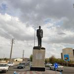 مجسمه مردانی آذر