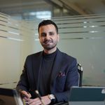 دکتر مسعود غلامی زیبابی و ایمپلنت