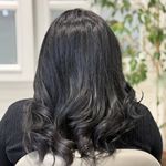 آرایشگاه زنانه و سالن زيبايی مهتاب حنيفی