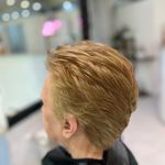 خدمات تخصصی رنگ و لایت و کوتاهی مو هستی