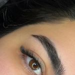 اکستنشن و لیفت مژه مَری استایلشر