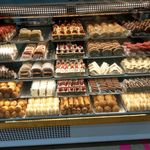 شیرینی و آجیل آرامیس