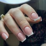 خدمات تخصصی کاشت ناخن رها